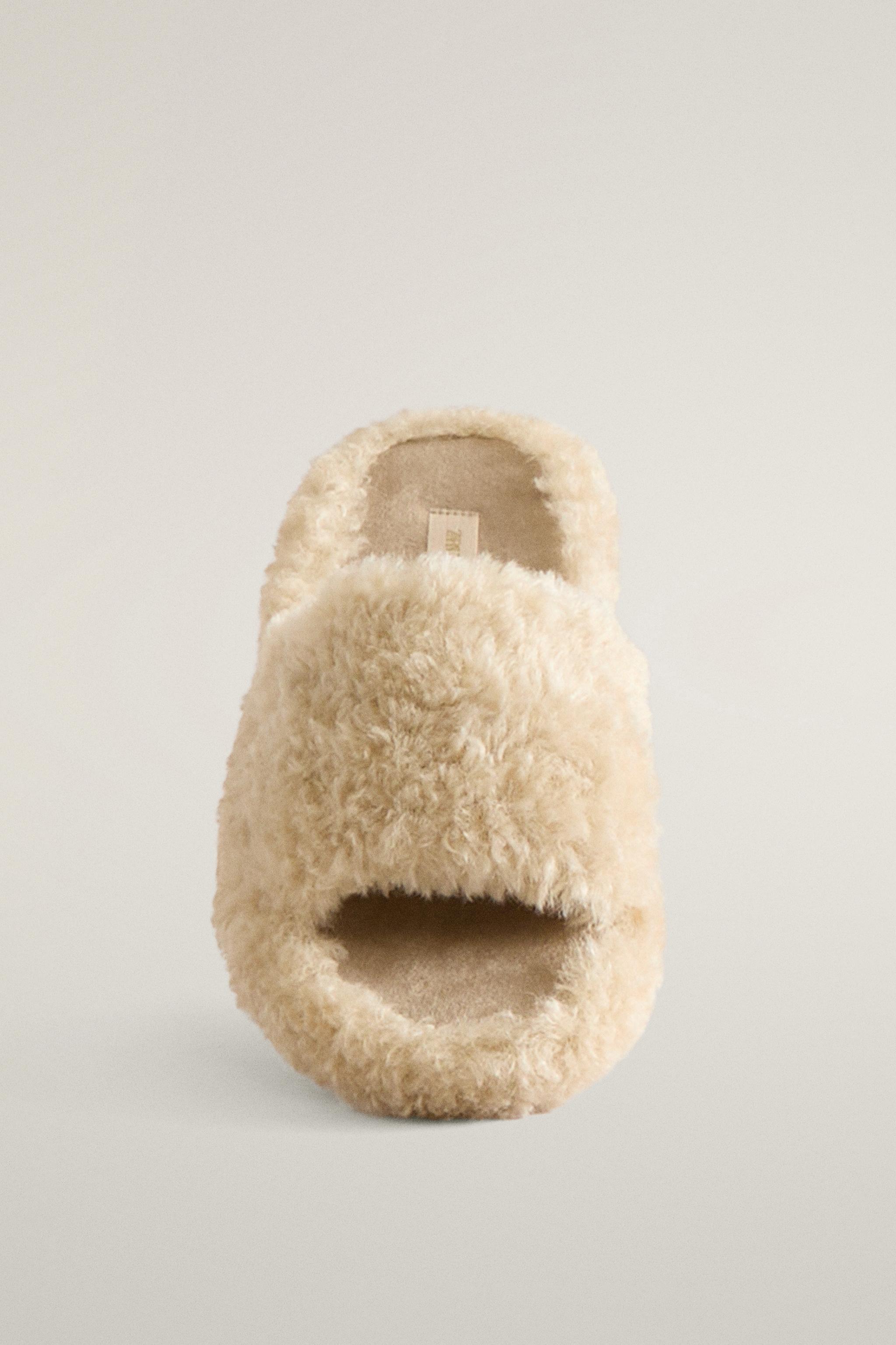 FAUX SHEARLING FLATFORM SLIDES