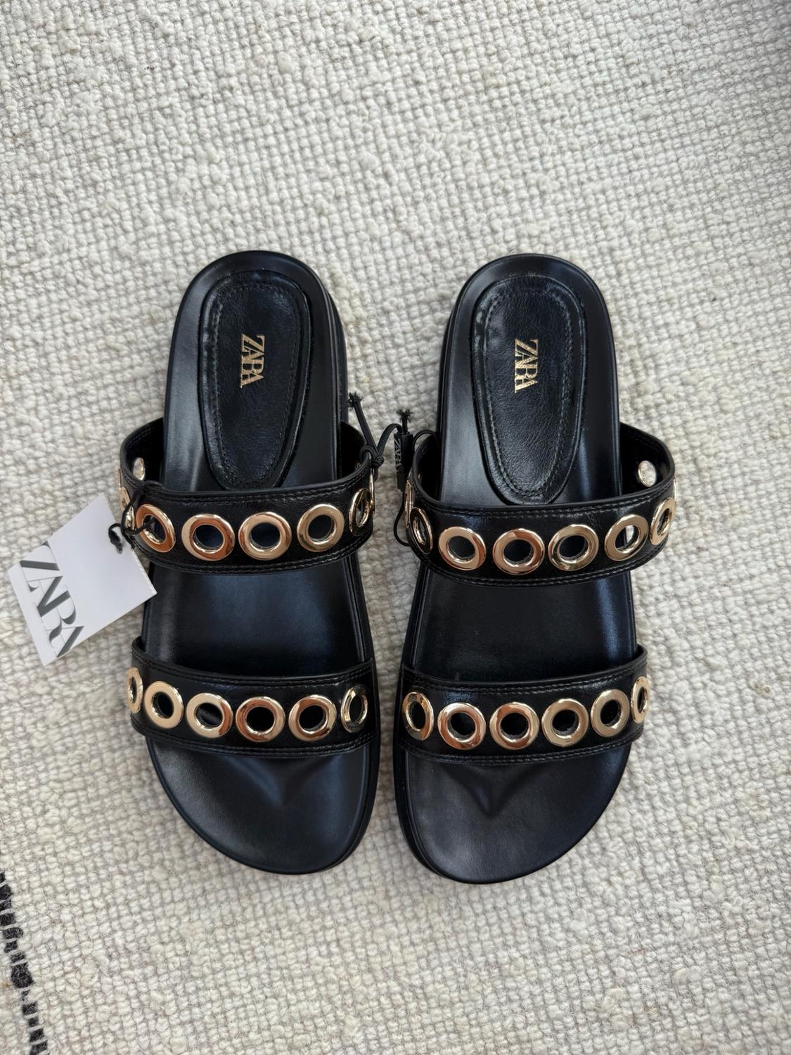 FLAT SLIDER SANDALS WITH APPLIQUÉS - Image 4