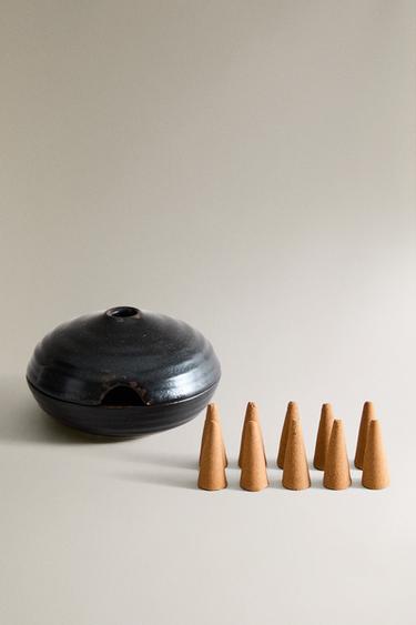 ENSEMBLE ENCENS CÔNES AMBER VANILLA ET PLAT (PACK DE 10) - pierre de Zara - Image 1