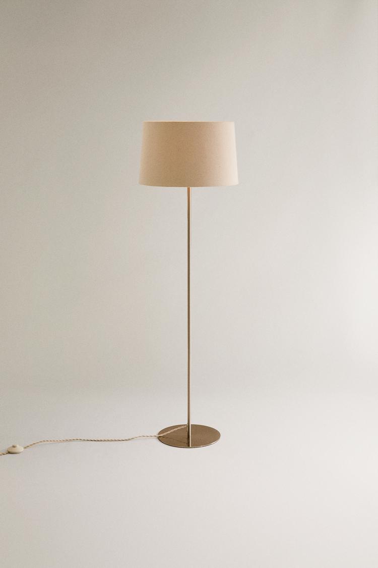 EXTENDABLE METAL BASE FLOOR LAMP — Ecru