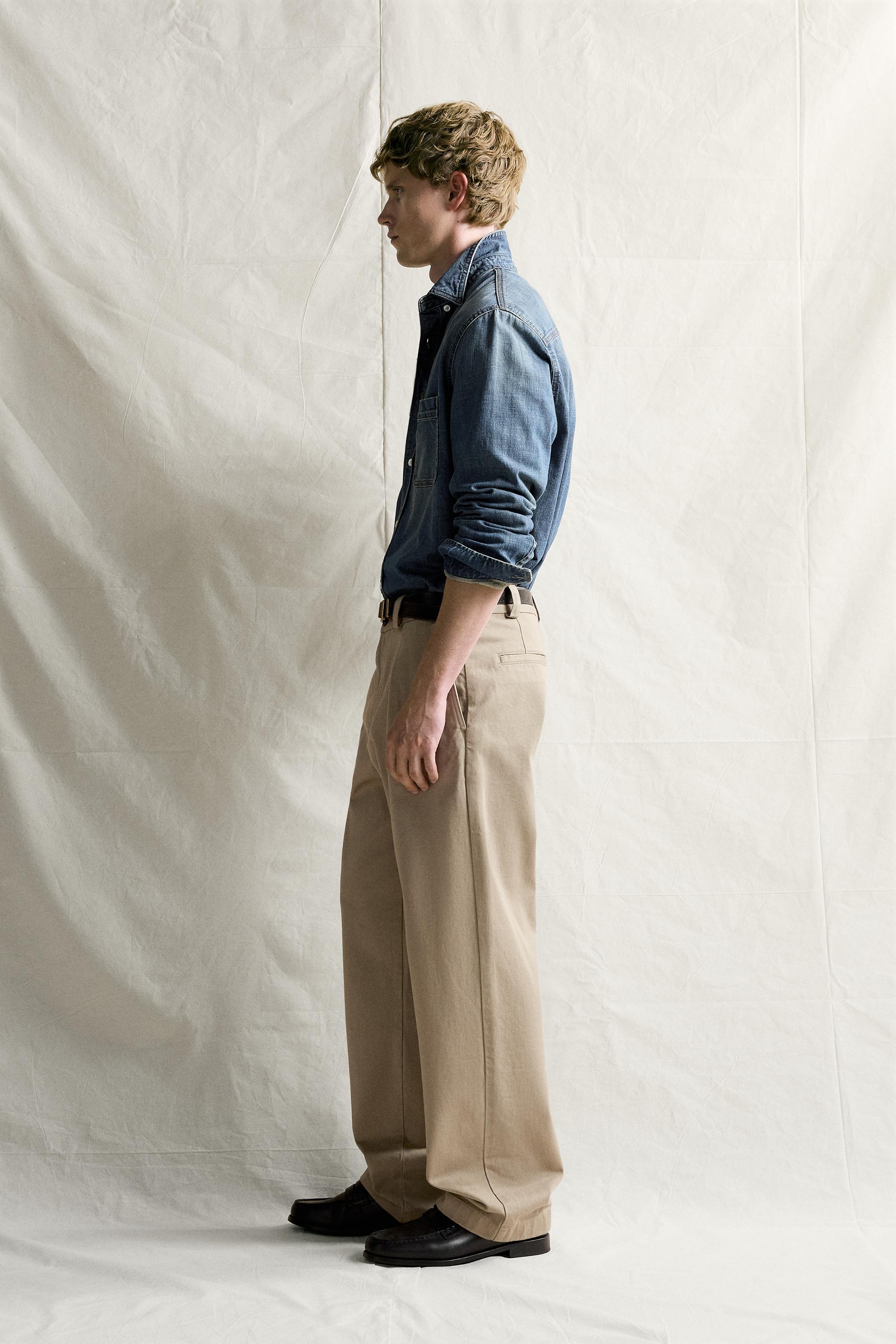 PLEATED STRAIGHT-FIT CHINO PANTS