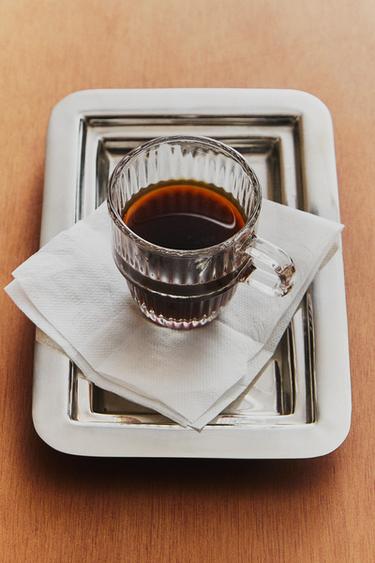 GLASS ESPRESSO CUP WITH RAISED DESIGN - Transparent by Zara