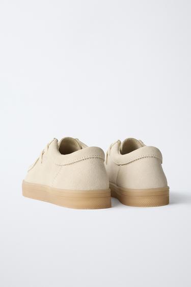 CHAUSSURES EN CUIR BORDÉES - Blanc écru de Zara - Image 4