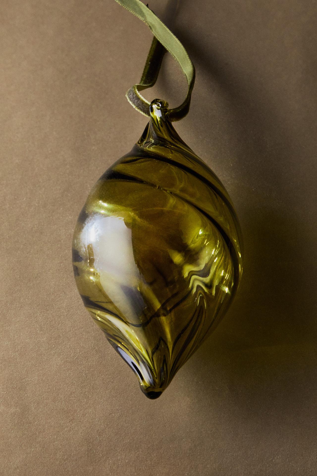 GLASS DROPLET CHRISTMAS TREE DECORATION — Green