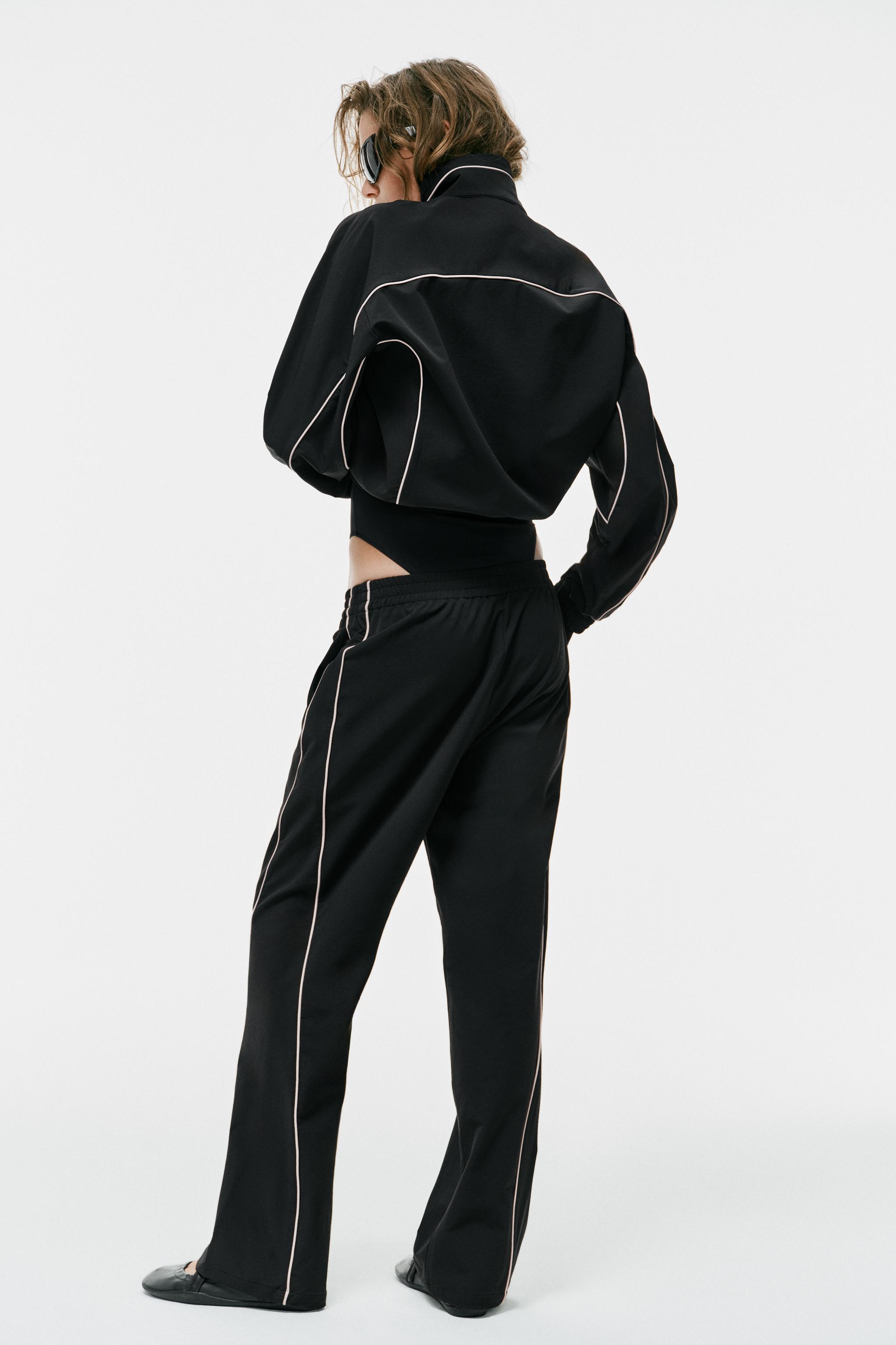 CONTRAST PIPING TECHNICAL JACKET