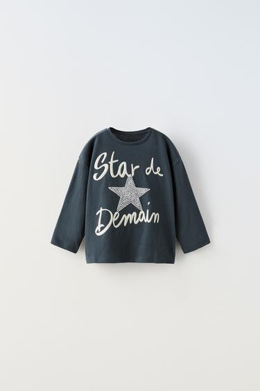 ФУТБОЛКА С НАДПИСЬЮ С БЛЕСКОМ — АНТРАЦИТОВО-СЕРЫЙ от Zara — изображение 0