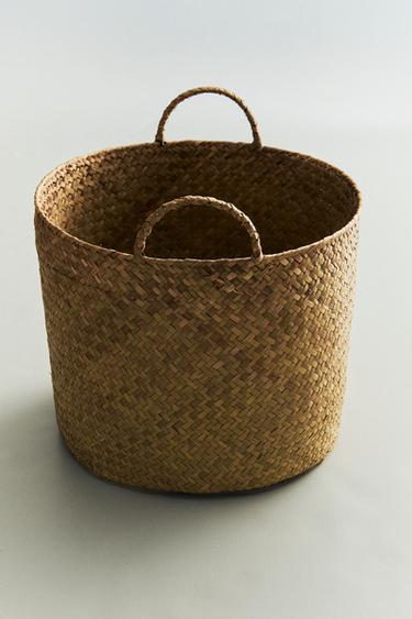 ROUND BASKET WITH HANDLE - Light beige by Zara - Image 4