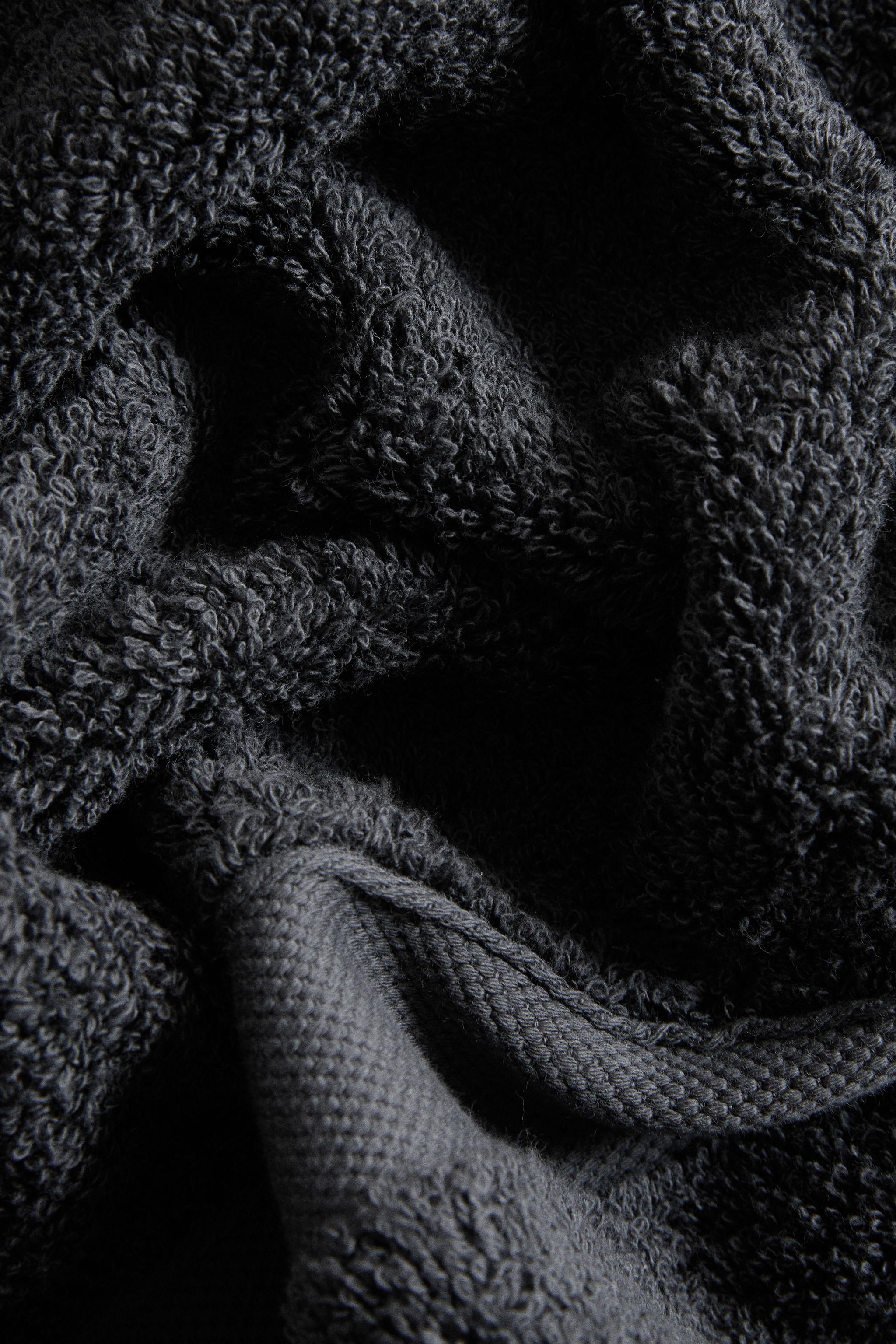PREMIUM COTTON BATH TOWEL (600 GSM)