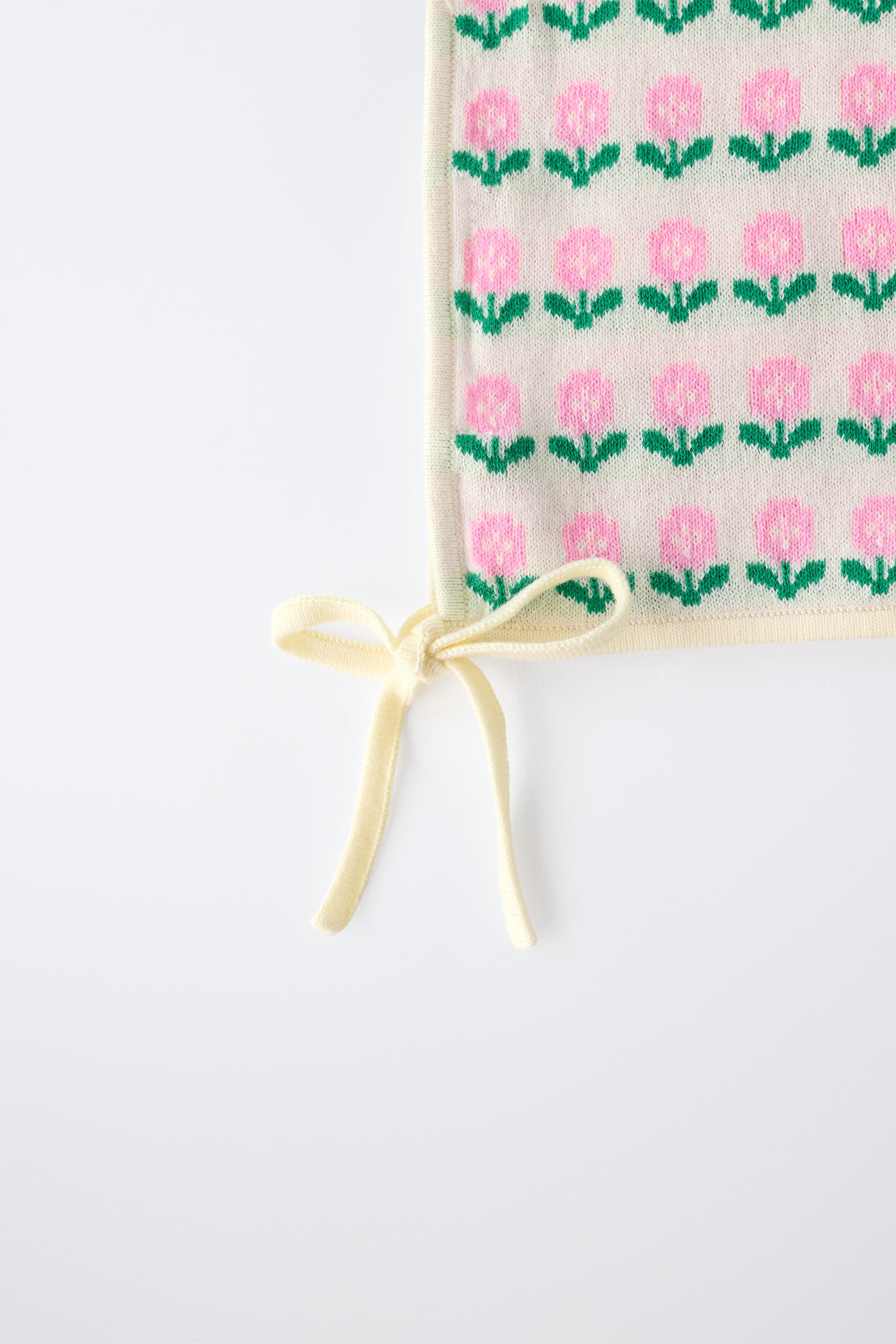 FLORAL JACQUARD KNIT BONNET — Ecru