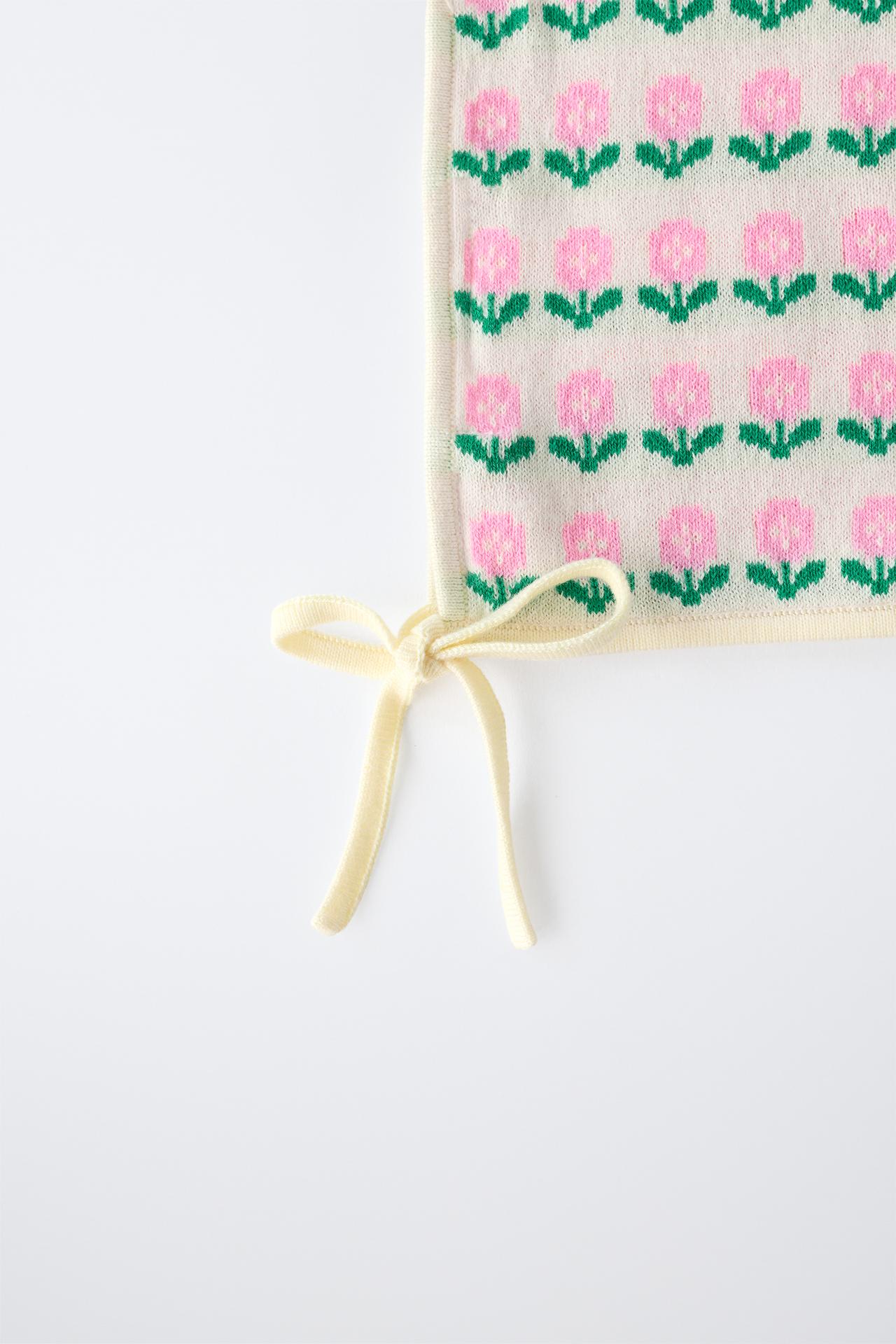 FLORAL JACQUARD KNIT BONNET — Ecru