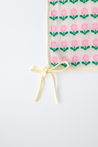FLORAL JACQUARD KNIT BONNET - Ecru by Zara