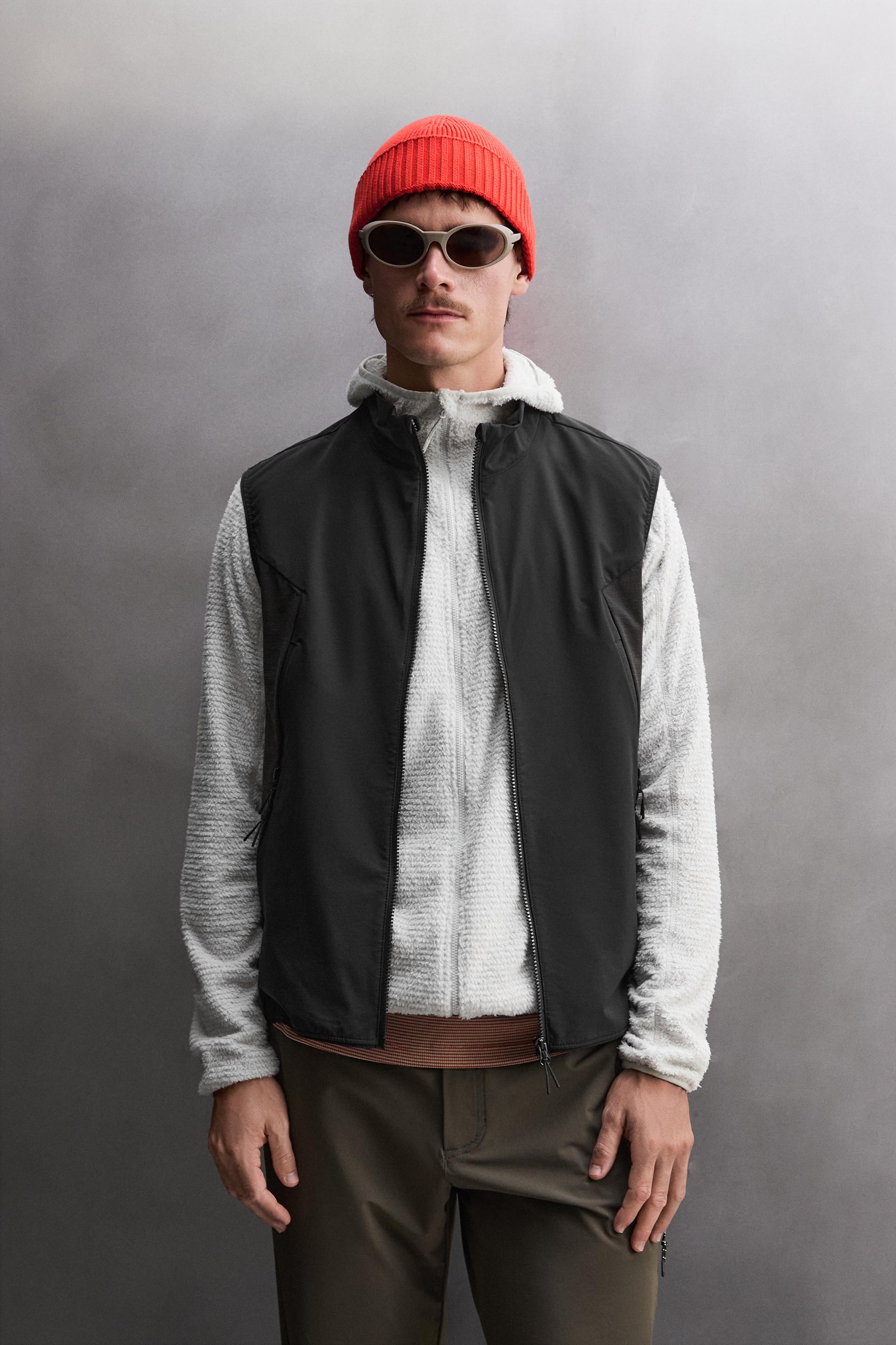 REVERSIBLE TECHNICAL VEST