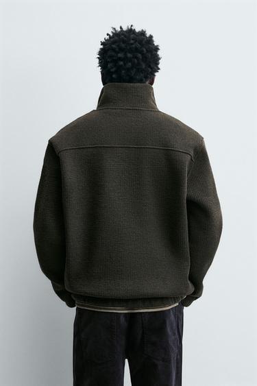 SWEAT STRUCTURÉ COL ZIPPÉ - Vert foncé de Zara - Image 2