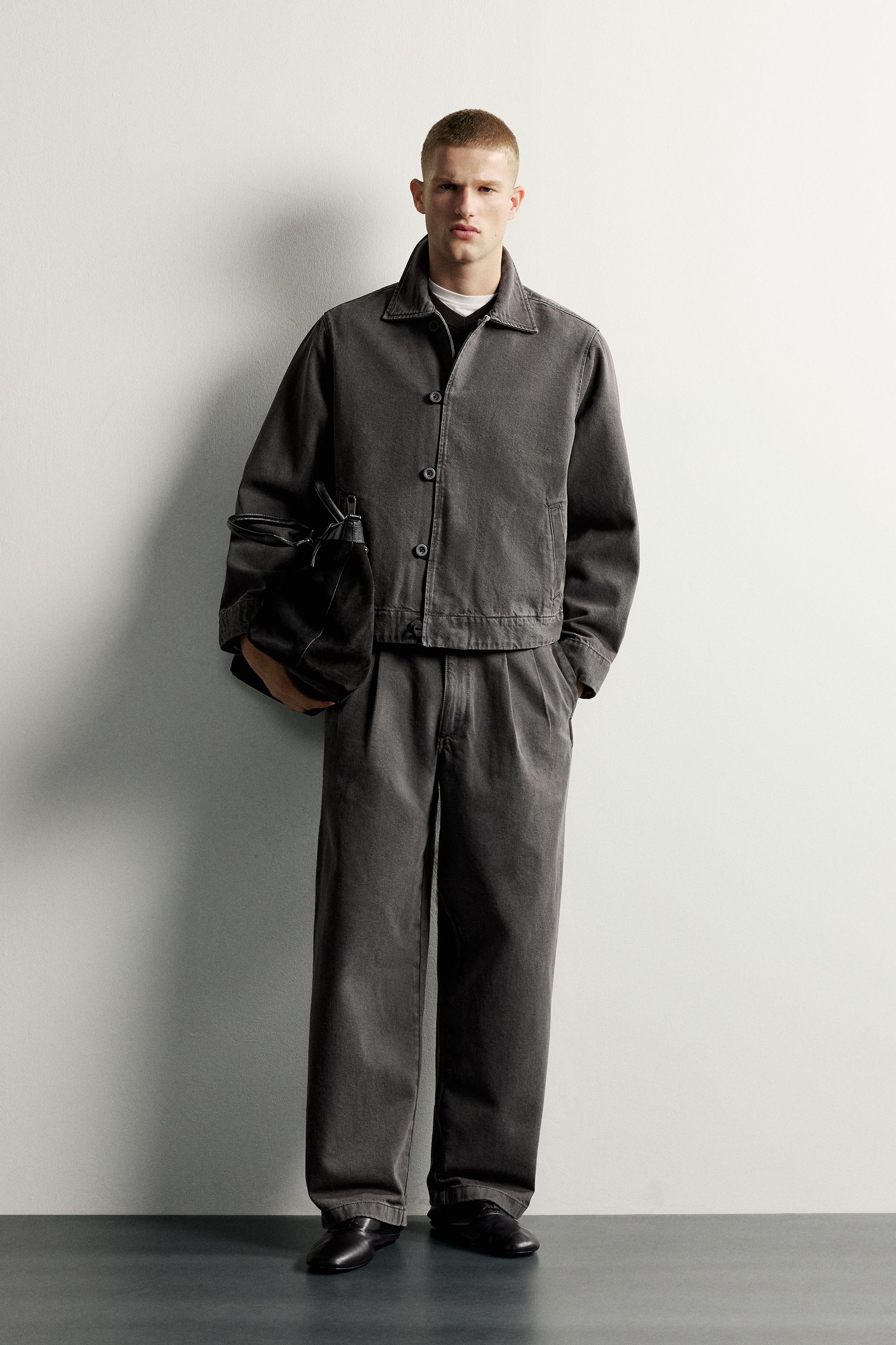RELAXED FIT PLEATED CHINO PANTS