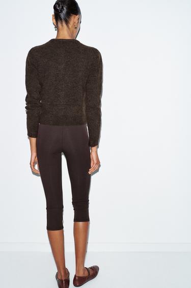 GILET EN MAILLE AVEC BOUTONS BOULES - marron chiné de Zara - Image 5