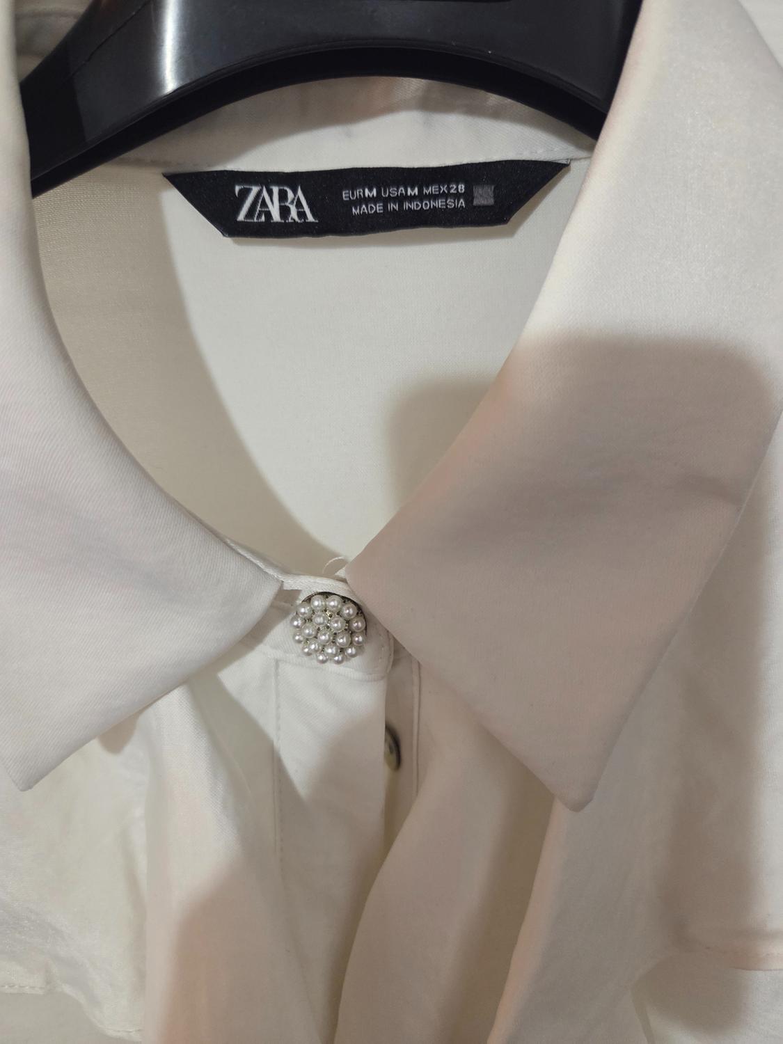 BLOUSE WITH JABOT FRILLS AND PEARL BEAD BUTTONS - Image 2