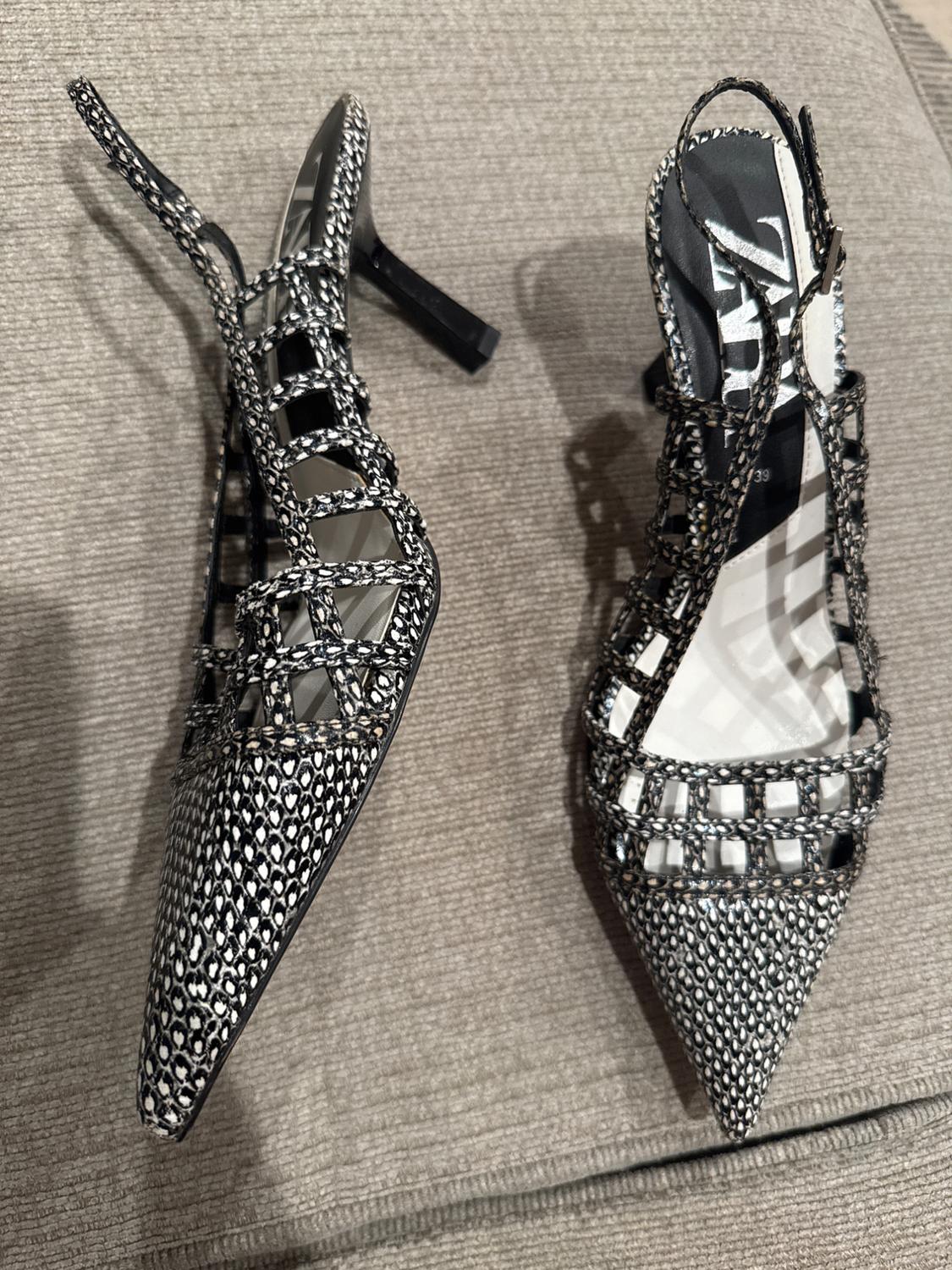 SNAKE PRINT SLING BACK KITTEN HEELS - Image 2