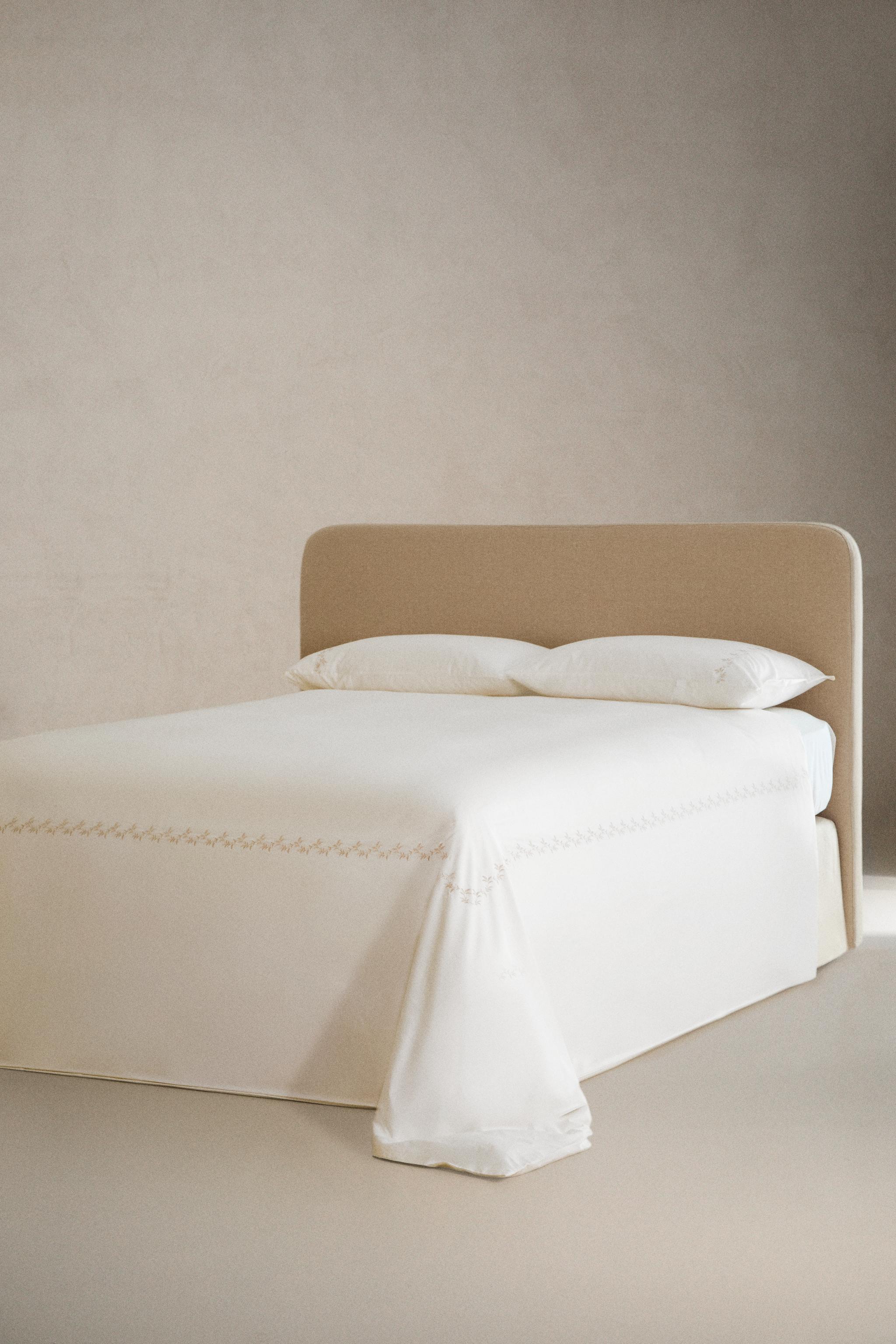 SATEEN DUVET COVER WITH EMBROIDERED LEAVES — Cava