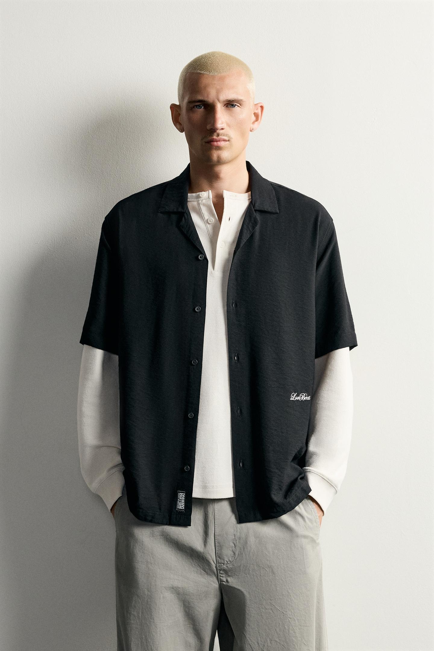 Мужская рубашка Zara Relaxed Fit Embroidered Text, цвет: Чёрный — фото 2
