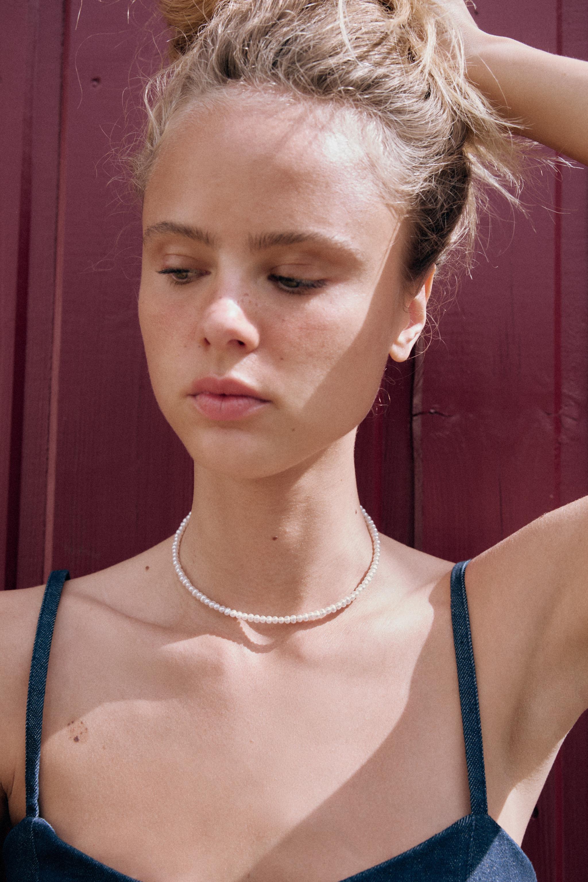 Женские аксессуары Zara PEARL CHOKER NECKLACE