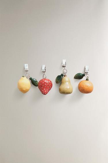PACK OF FRUIT-SHAPED TABLECLOTH PEGS (PACK OF 4) - Yellow by Zara