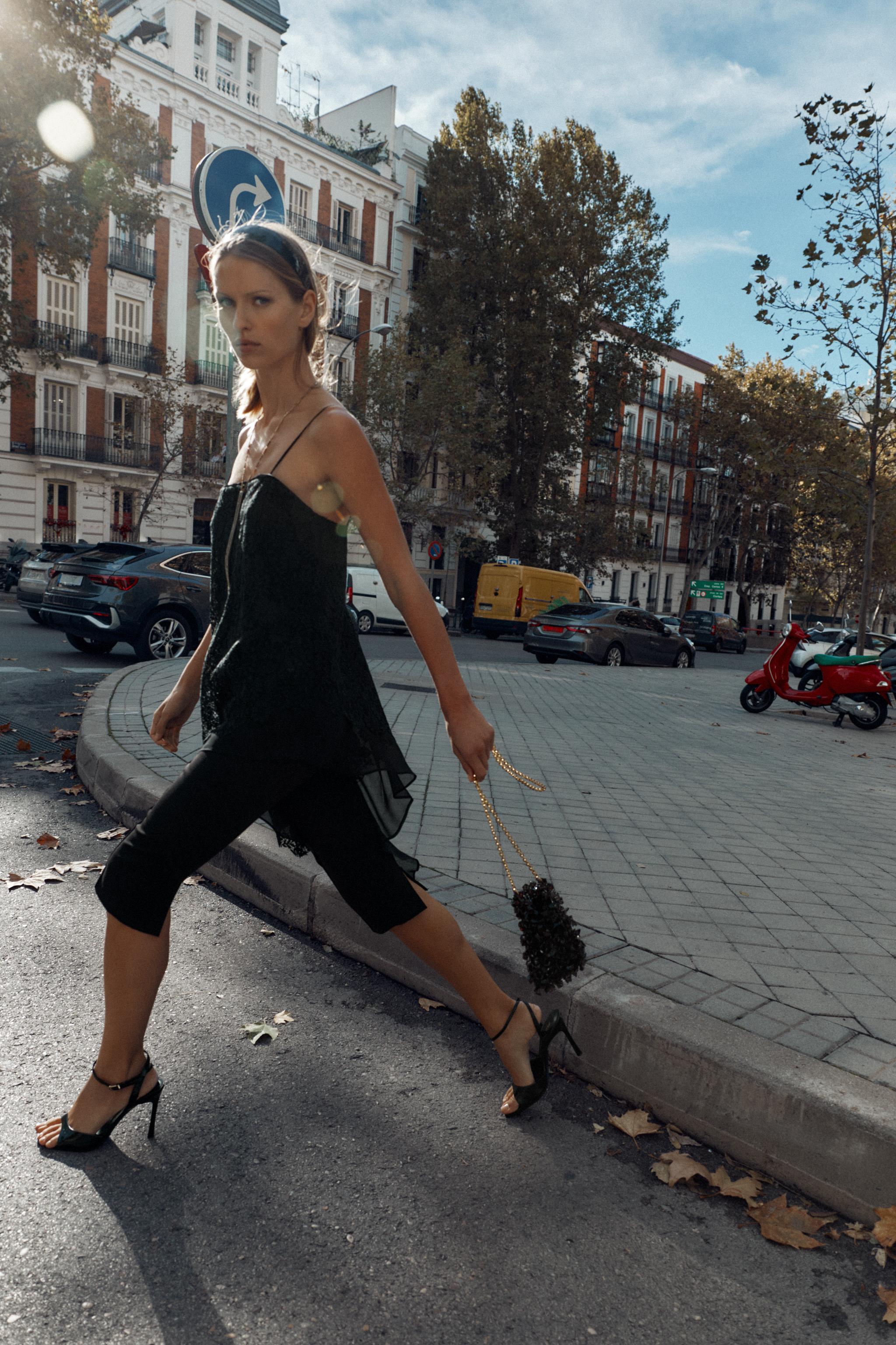 ASYMMETRIC LACE LONG TOP