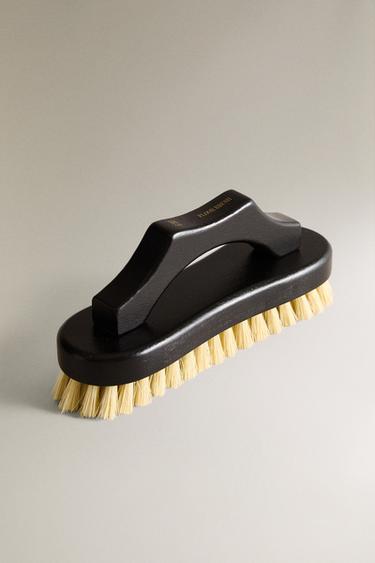 WOODEN FLOOR SCRUBBING BRUSH - Black by Zara - Image 1