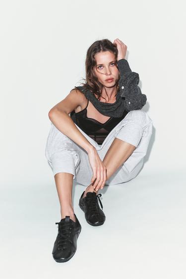 SABATILLES DE PELL BLÚTXER - Negre de Zara