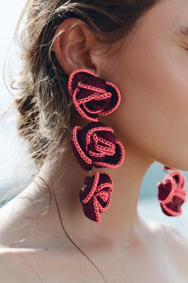 СЕРЬГИ ИЗ ТКАНИ С ЦВЕТАМИ И КОНТРАСТНОЙ ОТДЕЛКОЙ — ВИННЫЙ от Zara