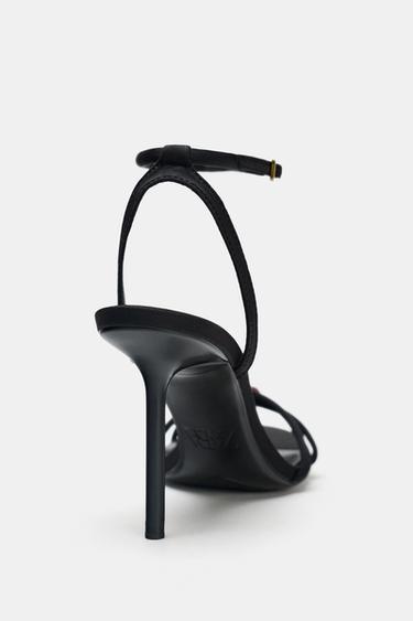 SANDALES À BRIDES CROISÉES ET FANTAISIES - Noir de Zara - Image 6