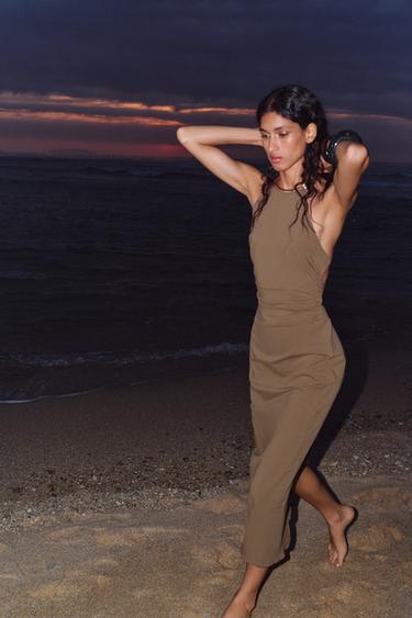ROBE MIDI HALTER ORNEMENT - Marron de Zara - Image 2