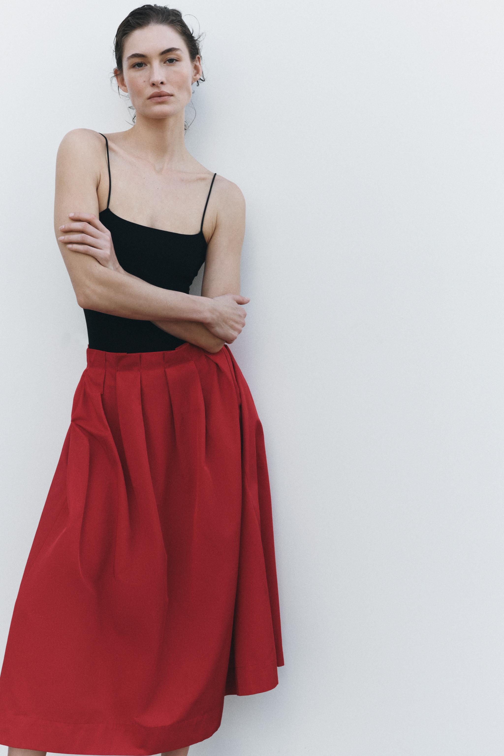 ワンピース PAROSH Women Mid Skirts D430379CO 061 RED ZW COLLECTION PLEATED MIDI SKIRT - Red | ZARA United States