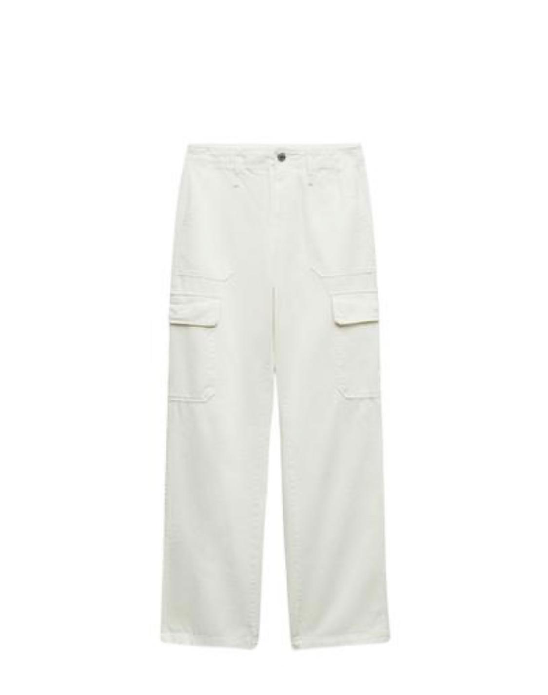 White straight-leg cargo pants with flap side pockets and button closure, on a white background.