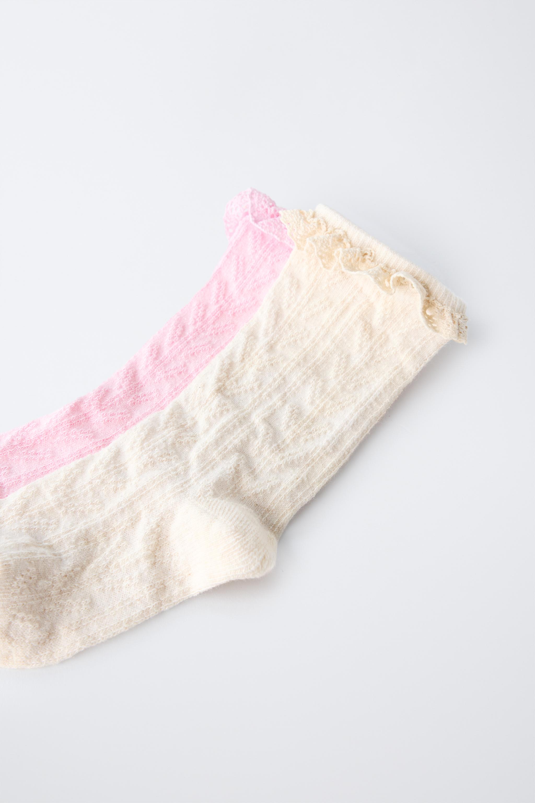 LOT DE DEUX PAIRES CHAUSSETTES AVEC DENTELLE RAPPORTÉE