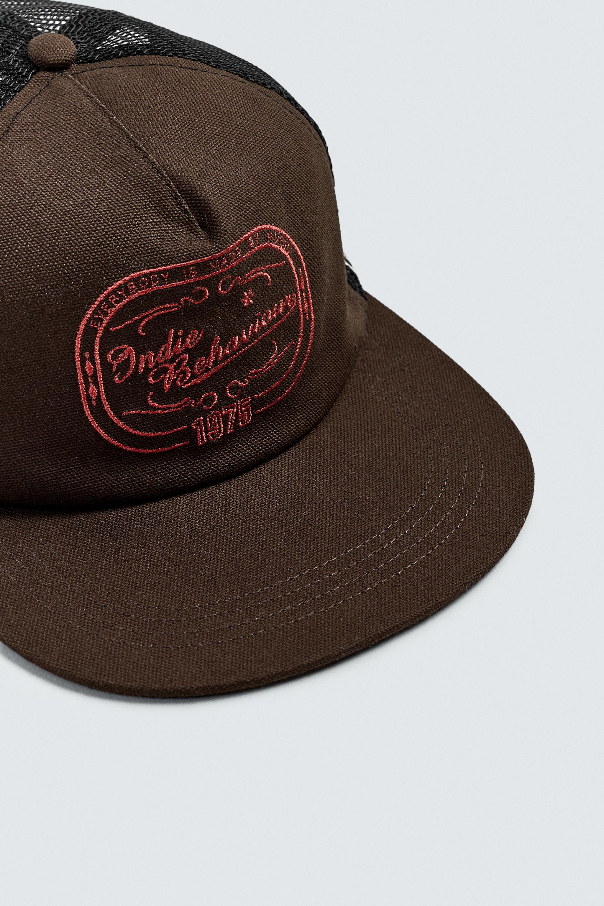 CASQUETTE À VISIÈRE PLATE BRODÉE