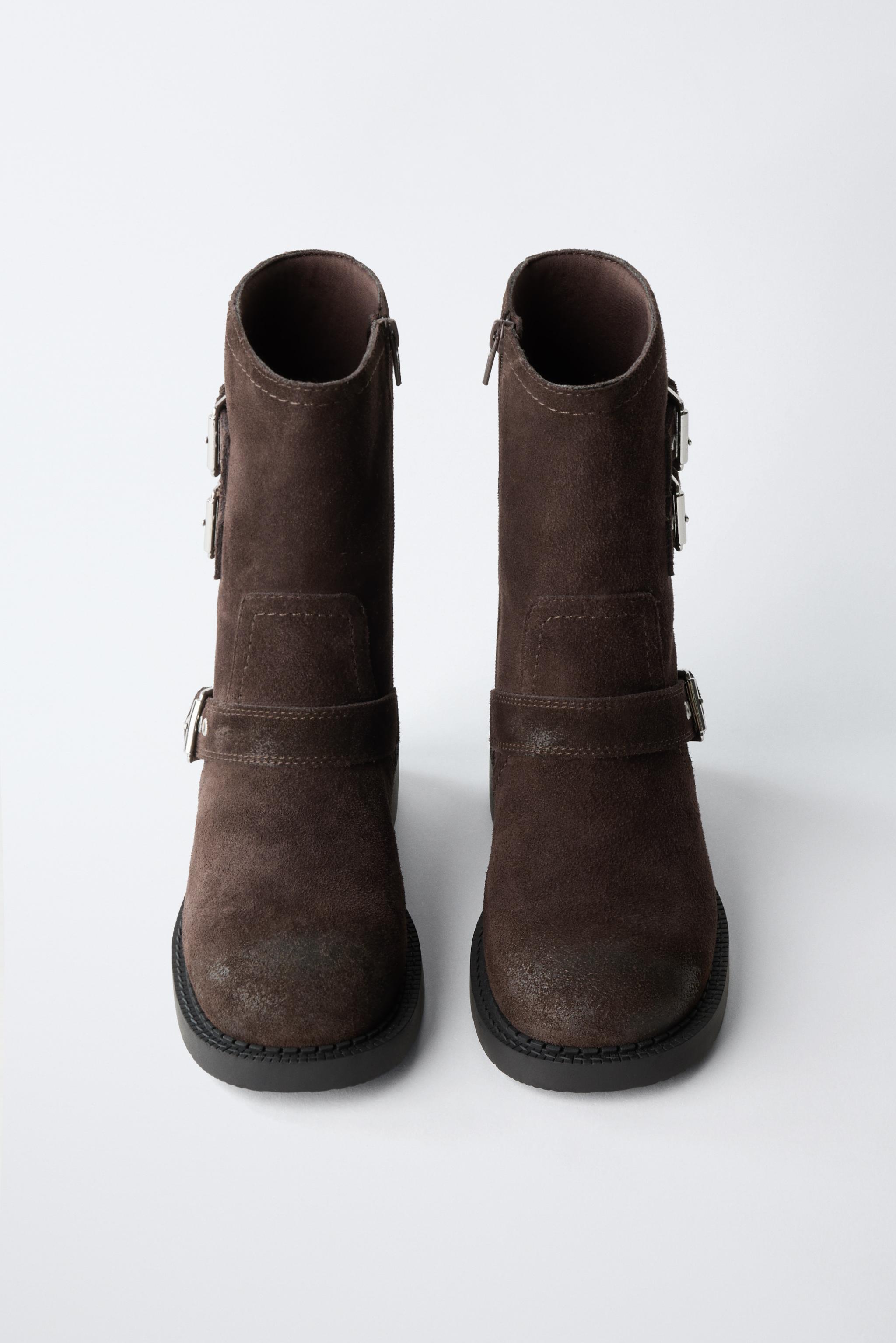 BUCKLED LEATHER BOOTS