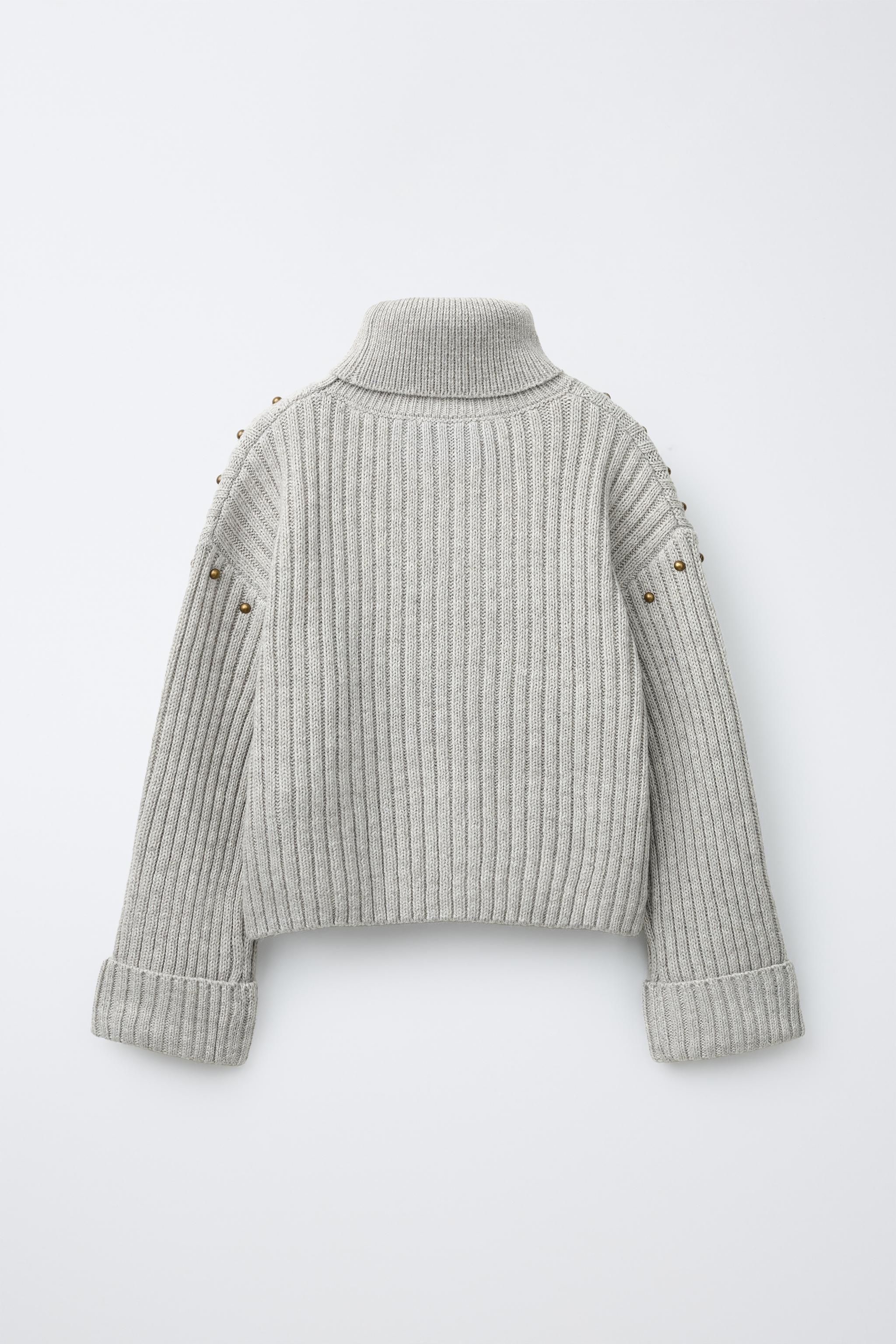 PULL COL ROULÉ CLOUTÉ AVEC LAINE