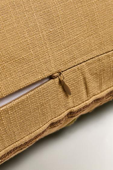 HOUSSE DE COUSSIN BRODERIE FLORALE - Ocre de Zara - Image 3