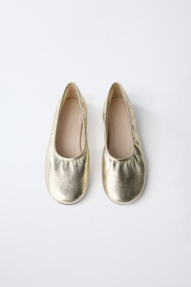 METALLIC BALLET FLATS - Gold by Zara - Image 3