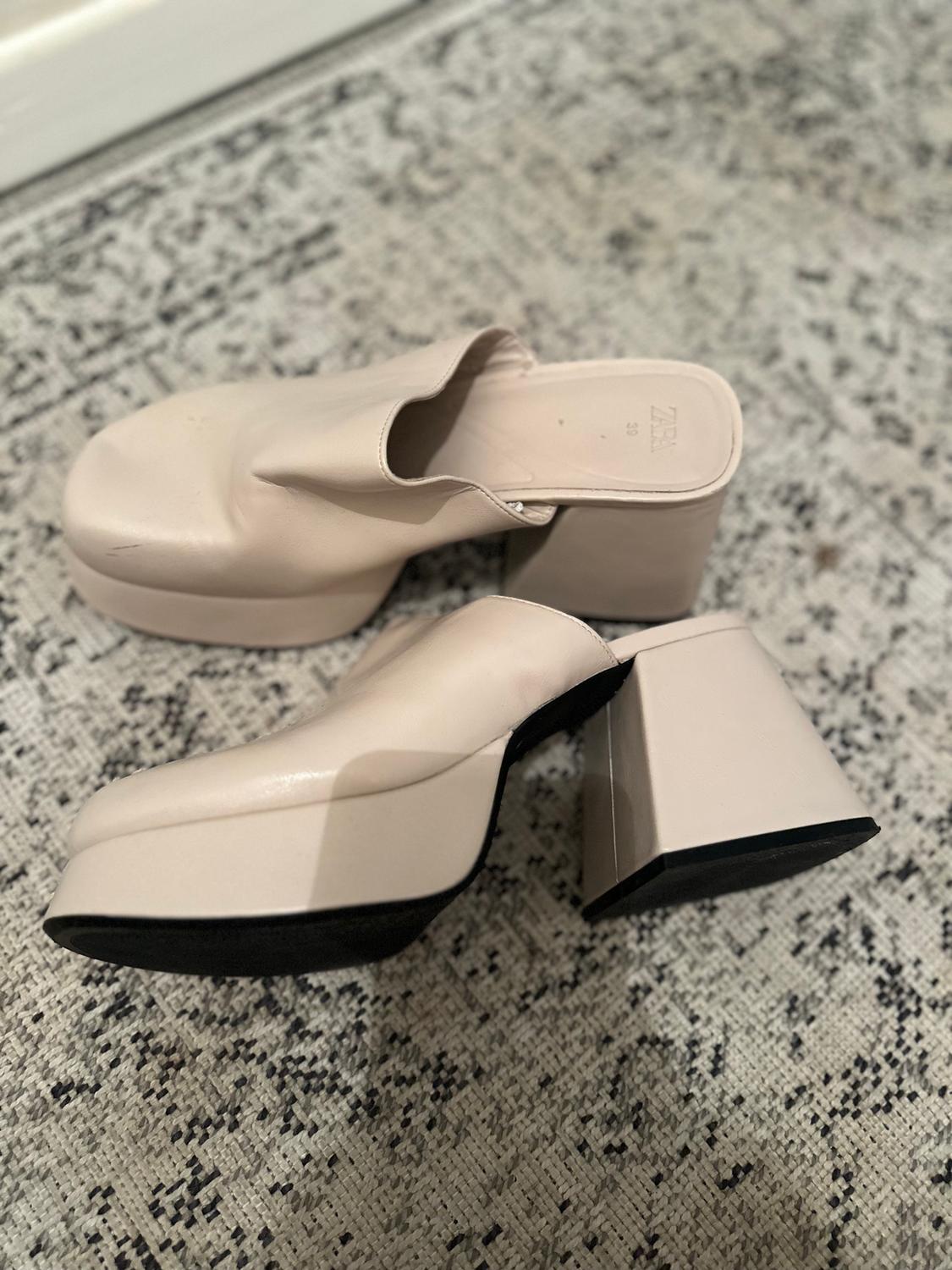 BLOCK HEEL PLATFORM CLOGS - Image 2