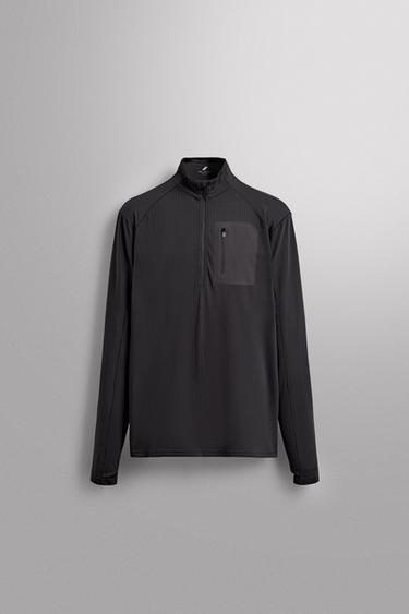 FUNKČNÉ TRIČKO S GOLIEROM NA ZIPS - Tmavá purpurová zn. Zara
