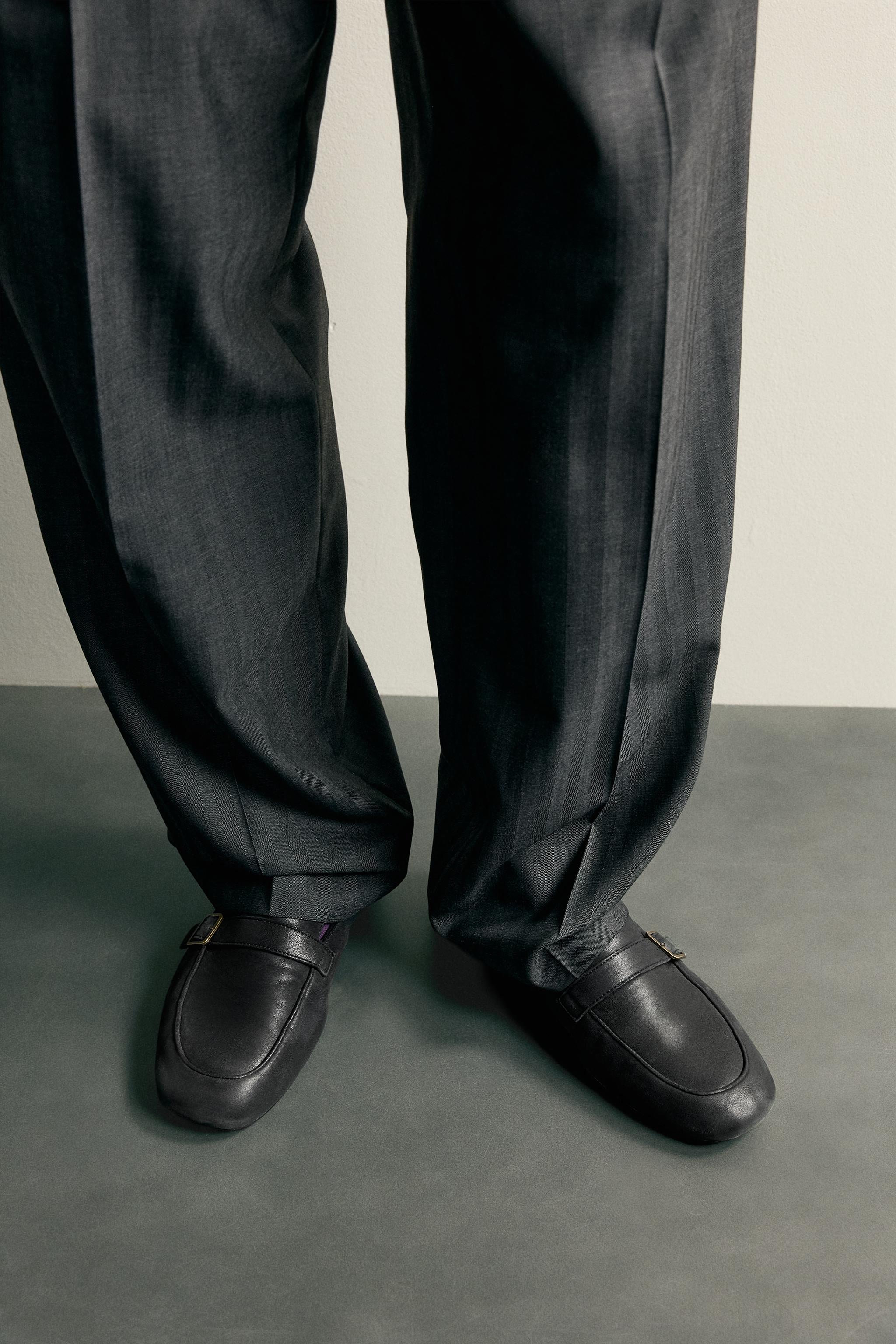 LEATHER LOAFERS