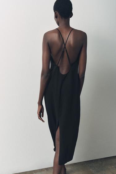 LANGES TRÄGERKLEID MIT FUTTEROPTIK - Schwarz von Zara
