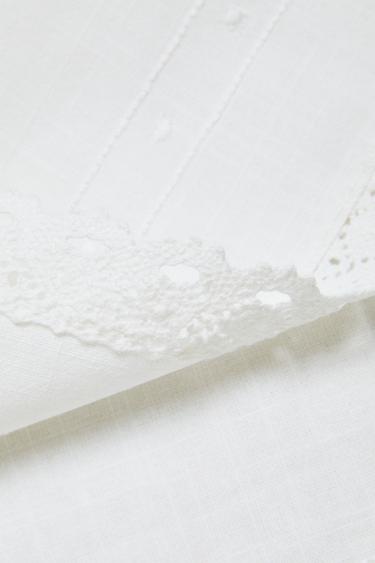 LOT DE 2 SERVIETTES COTON BRODÉ ET DENTELLE - Blanc de Zara - Image 3