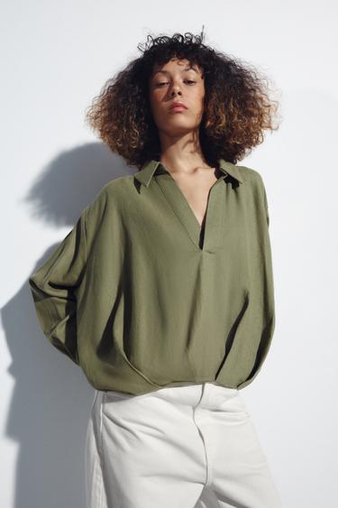 CAMISA CON LINO BAJO ABULLONADO - Khaki claro de Zara