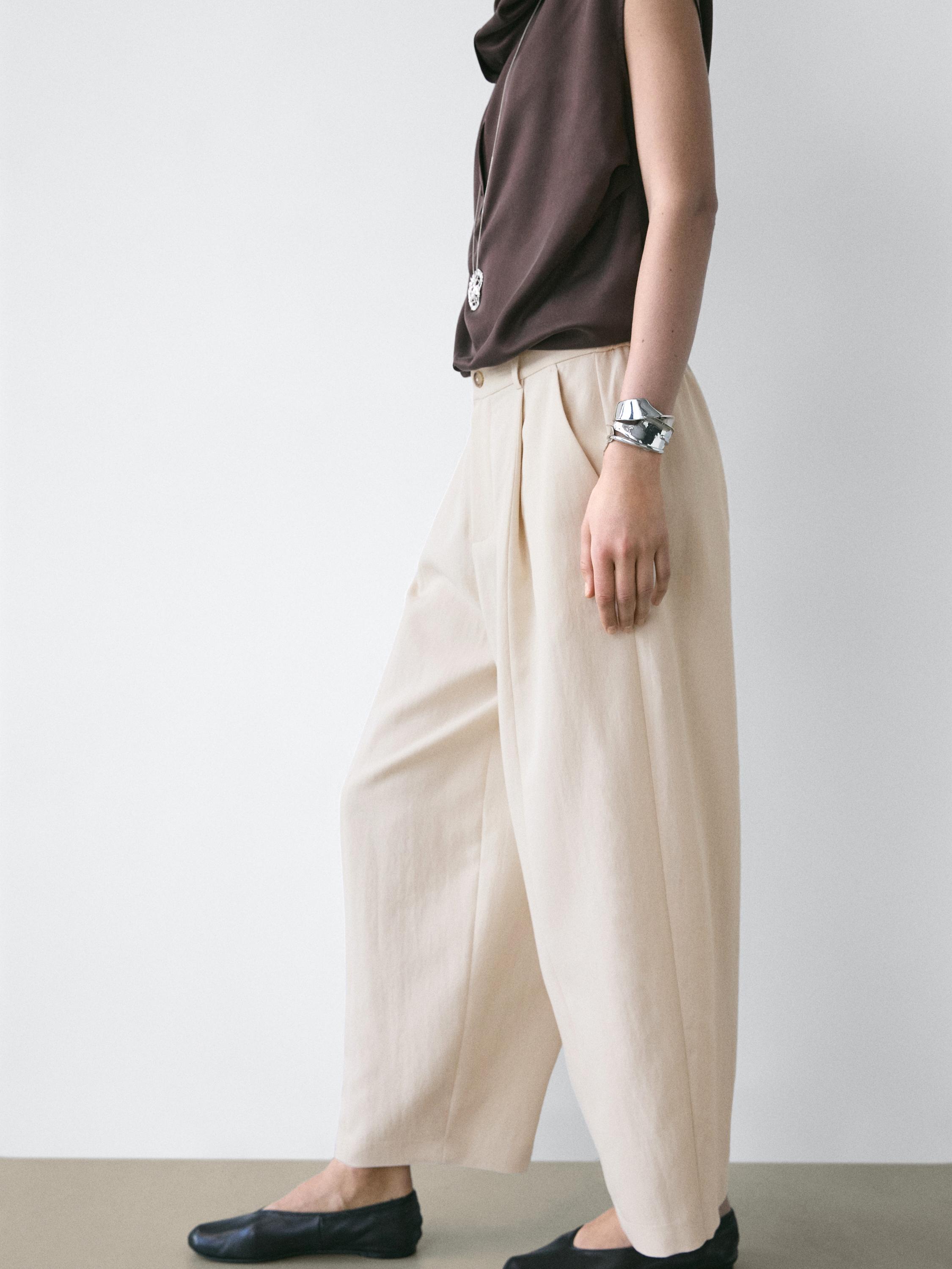 Flowing pants with elasticated waistband