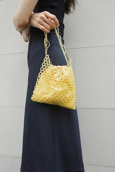ミニビーズ バケットバッグイエローZaraのミニビーズ バケットバッグ - イエロー 