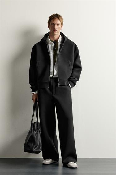 PANTALÓN TÉCNICO JOGGER RELAXED FIT - Negro de Zara