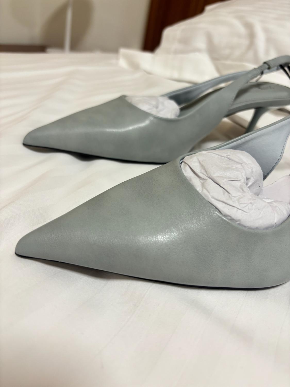 SLINGBACK HEELS - Image 3