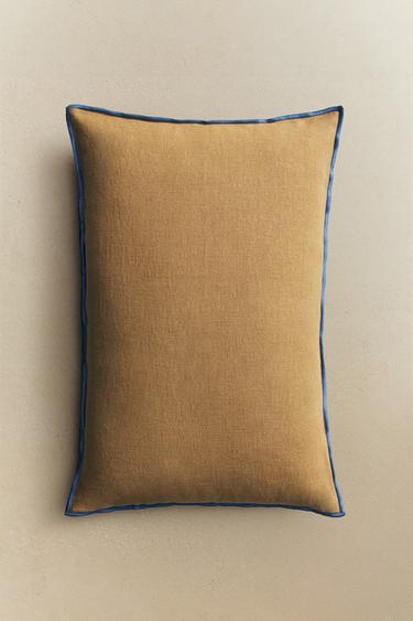 CUSHION COVER WITH OVERLOCK - Ochre by Zara